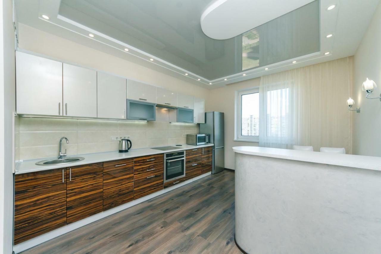 люкс с 3 комнатами княжий затон Apartment Kyiv