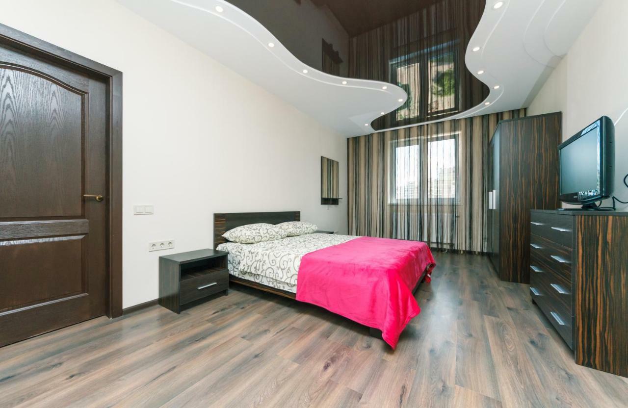 люкс с 3 комнатами княжий затон Apartment Kyiv